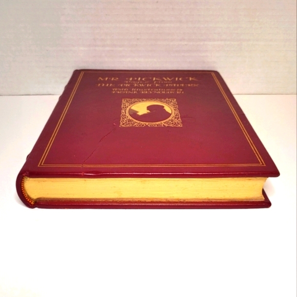 Mr. Pickwick Pages from The Pickwick Papers with Illustrations by Frank Reynolds - Picture 10 of 15